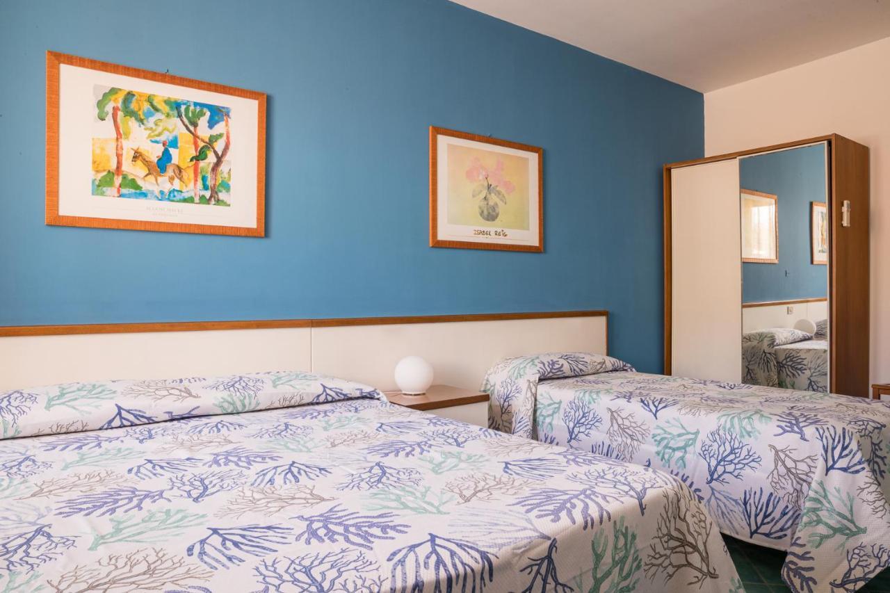 Hotel Clelia Isola di Ustica Exterior photo