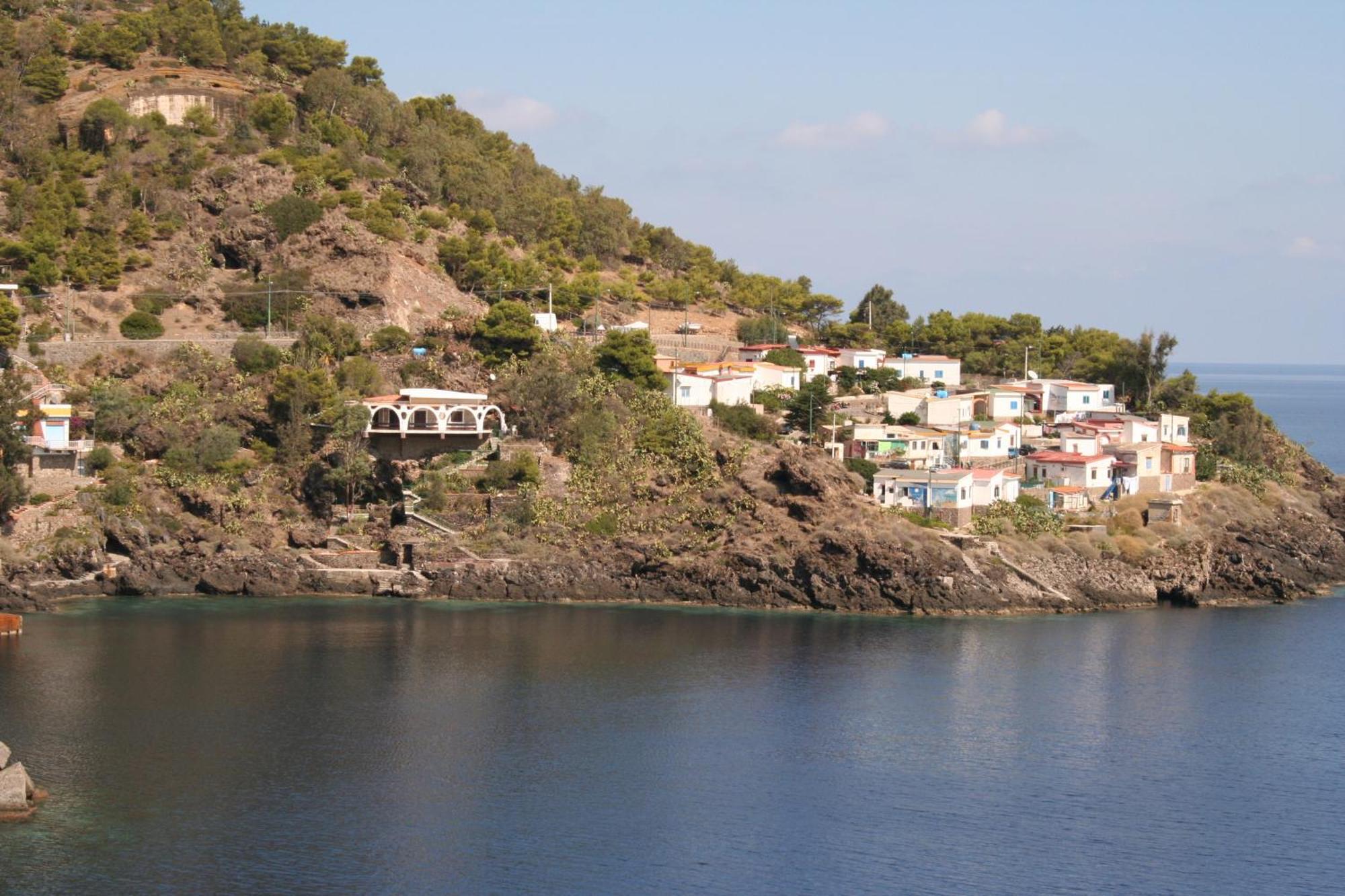 Hotel Clelia Isola di Ustica Exterior photo