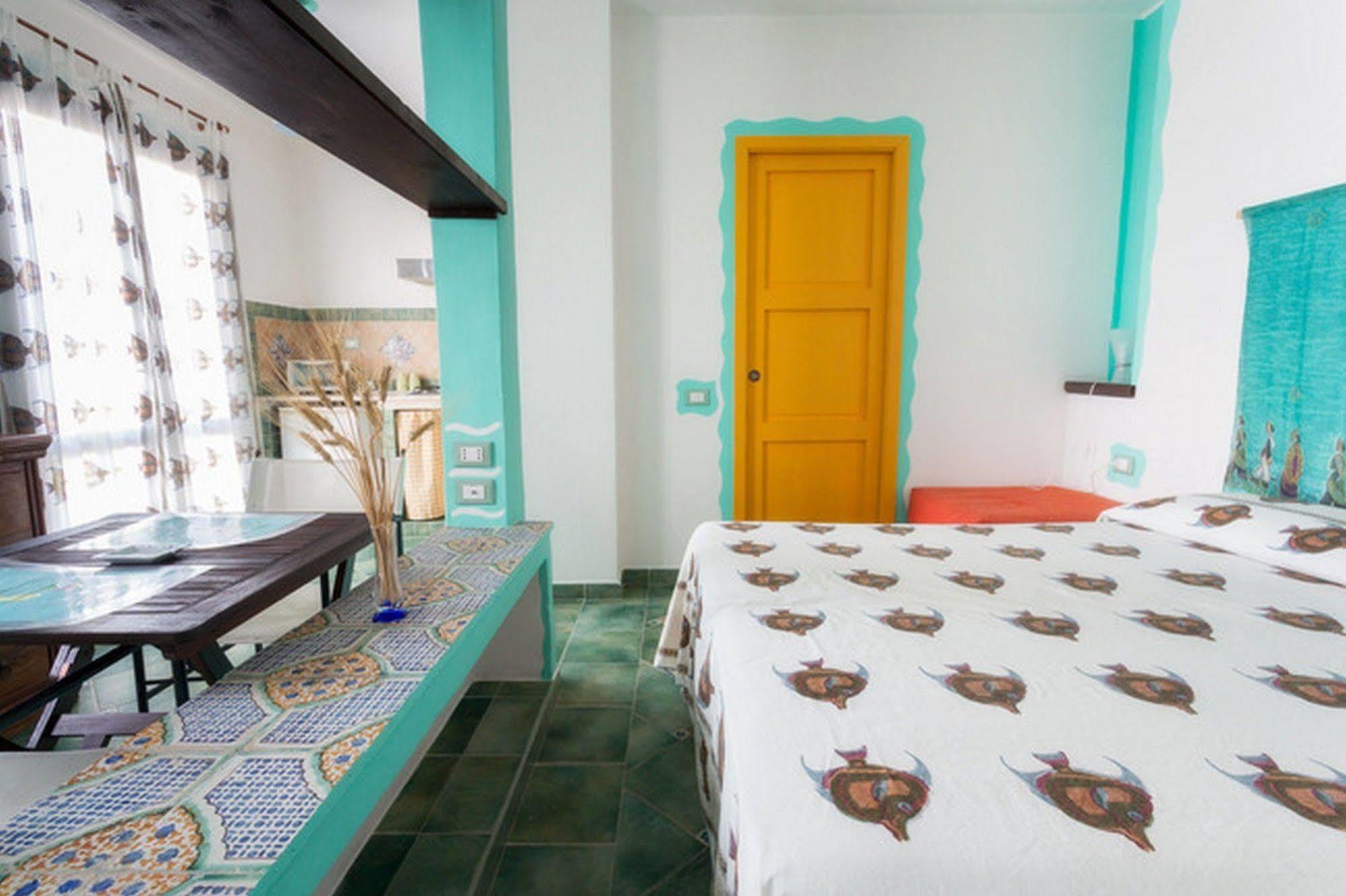 Hotel Clelia Isola di Ustica Exterior photo